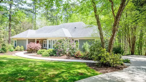 15610 Deerhaven Ct, Davidson, NC 28036