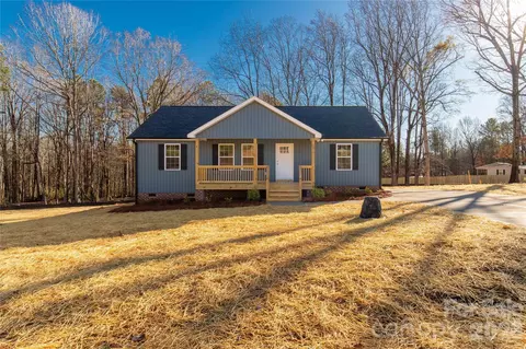 1405 Mack Dr, Mcconnells, SC 29726