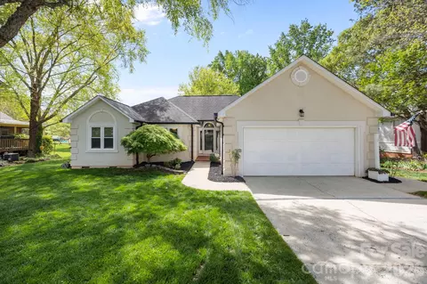 413 Nixon Rd, Belmont, NC 28012