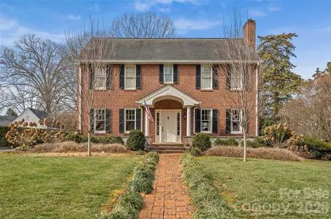 1616 Brandon Rd, Charlotte, NC 28207