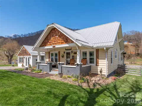 4896 Dutch Cove Rd, Canton, NC 28716