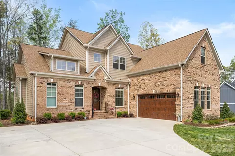 832 Bellegray Rd, Clover, SC 29710