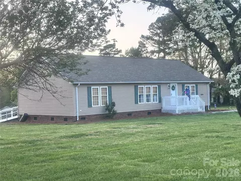 26024 Hobert Rd, Albemarle, NC 28001