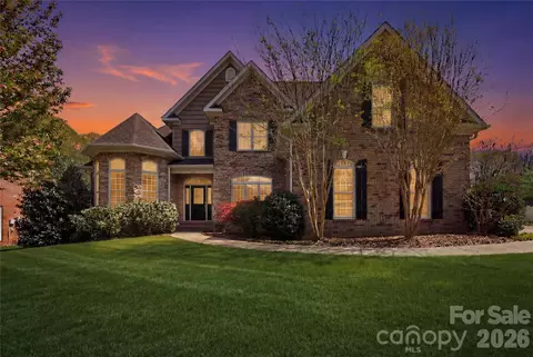 3052 17th Street Ne Ct NE, Hickory, NC 28601