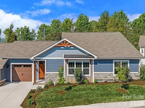 10 Heartleaf Cir, Arden, NC 28704