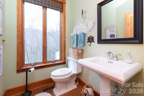 Bath - 75 Mypie Dr, Sylva, NC 28779 photo 4 of 4