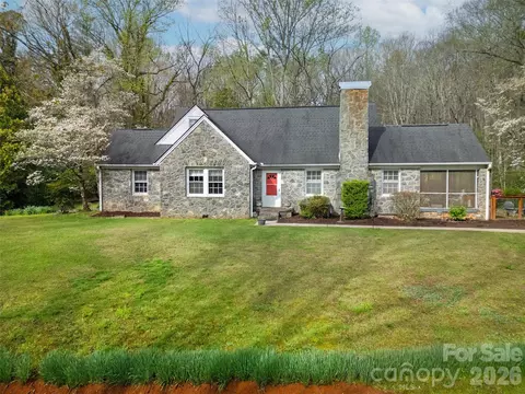Exterior - 514 Cherryfield Loop, Brevard, NC 28712 photo 2 of 11