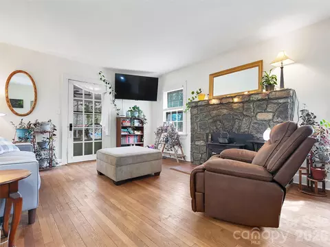 Living - 514 Cherryfield Loop, Brevard, NC 28712 photo 1 of 3