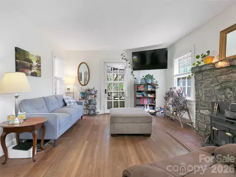 Living - 514 Cherryfield Loop, Brevard, NC 28712 photo 3 of 3