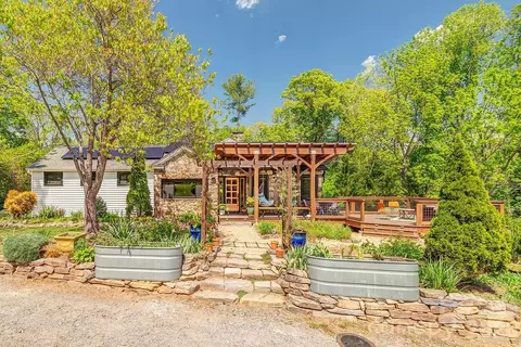 10 Hillendale Rd, Asheville, NC 28805
