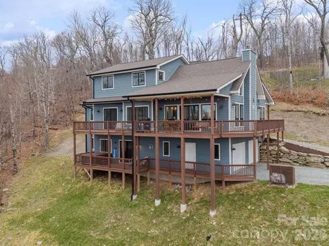 94 Silver Fox Rdg, Beech Mountain, NC 28604 photo 2