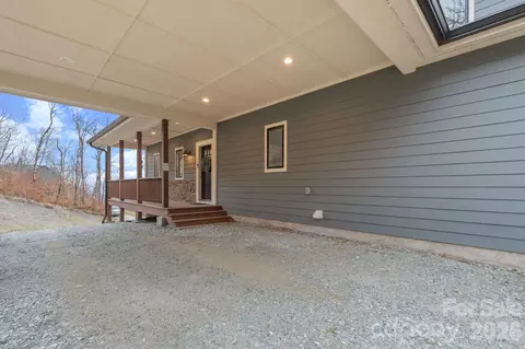 94 Silver Fox Rdg, Beech Mountain, NC 28604 photo 3
