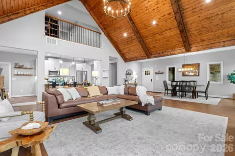 94 Silver Fox Rdg, Beech Mountain, NC 28604 photo 6