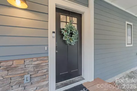 94 Silver Fox Rdg, Beech Mountain, NC 28604 photo 4