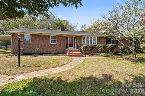 100 Kenwood Ln, Lexington, NC 27295