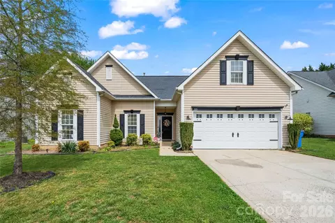 115 Kristens Court Dr, Mooresville, NC 28115