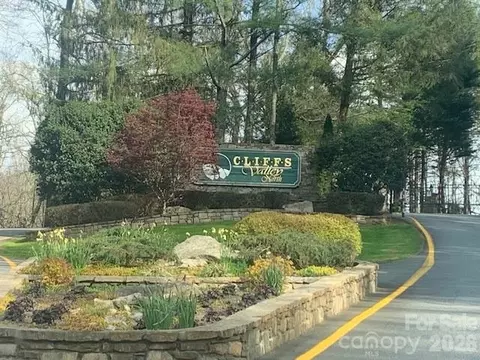 92 Mountain Summit Road #92, Zirconia, NC 28790