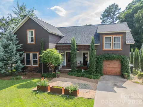 521 Forest Ln, Rock Hill, SC 29730