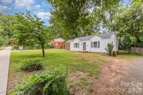 2601 Ashley Rd, Charlotte, NC 28208