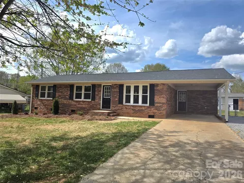 104 Lou Dr, Gastonia, NC 28052