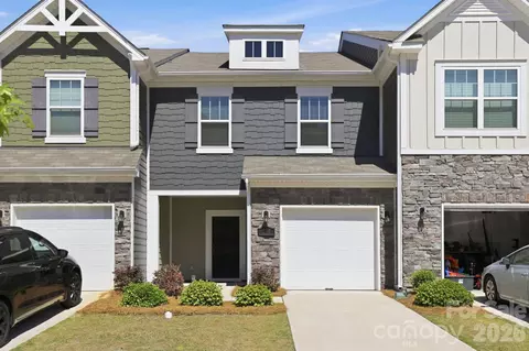 275 Harpers Run Ln, Matthews, NC 28104