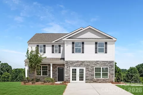 620 Country Oak Dr, Asheville, NC 28804