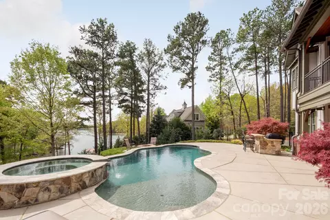 18321 Rosapenny Rd, Charlotte, NC 28278