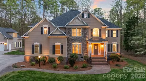 8913 Bayberry Trl, Concord, NC 28027