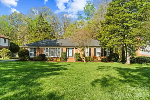 138 Dovershire Rd, Charlotte, NC 28270