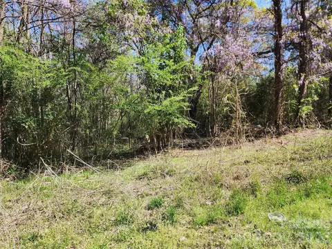 5618 Brooklyn Rd, Great Falls, SC 29055
