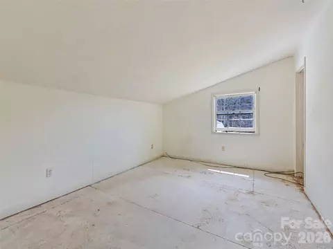 Bedroom - 838 Hidden Valley Rd, Clyde, NC 28721 photo 2 of 3