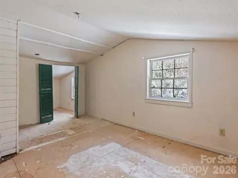 Bedroom - 838 Hidden Valley Rd, Clyde, NC 28721 photo 3 of 3