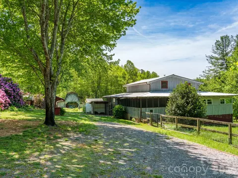 838 Hidden Valley Rd, Clyde, NC 28721