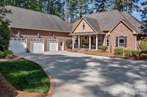 17821 Carlow Rd, Cornelius, NC 28031