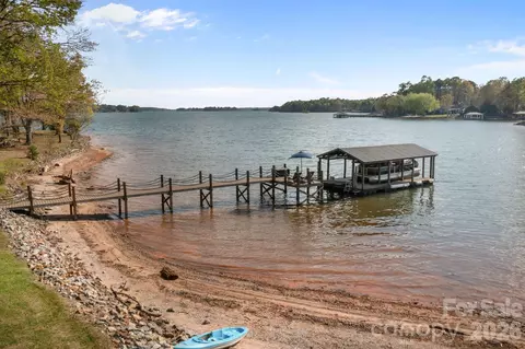 View/Area - 8927 Holdsclaw Rd, Terrell, NC 28682 photo 2 of 7