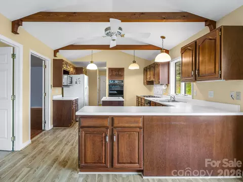 Kitchen - 140 Meadowlark Dr, Tryon, NC 28782 photo 4 of 4