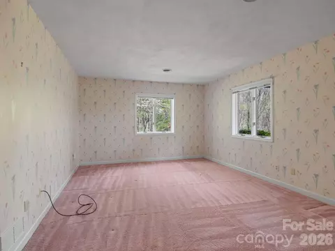 Bedroom - 140 Meadowlark Dr, Tryon, NC 28782 photo 8 of 9
