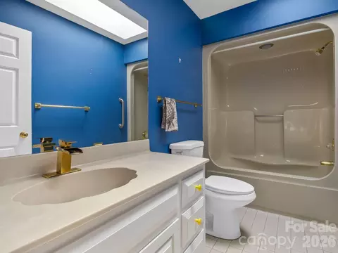 Bath - 140 Meadowlark Dr, Tryon, NC 28782 photo 2 of 3