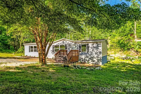 45 Alan Retreat Rd, Hendersonville, NC 28792