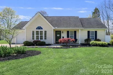 5867 Sunset View Ln, Catawba, NC 28609