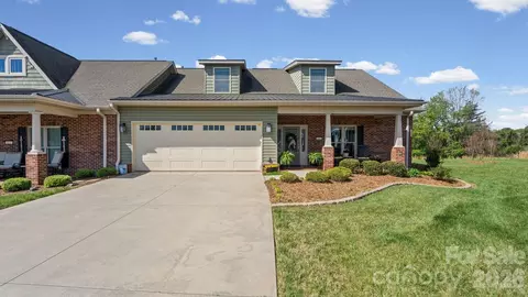 830 Iris Ln, Newton, NC 28658