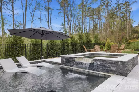 Exterior - 18526 Doves Crest Rd, Cornelius, NC 28031 photo 11 of 12