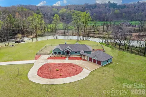118 Mcowenben Pass, Lake Lure, NC 28746