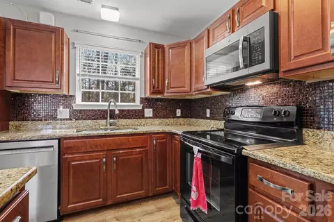 Kitchen - 3071 Georgetown Rd, Lancaster, SC 29720 photo 1 of 2
