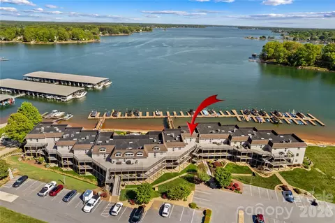 7831 Spinnaker Bay Dr, Sherrills Ford, NC 28673