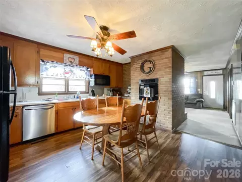 Kitchen - 5346 Crossroads Church Rd, Ruby, SC 29741 photo 1 of 4