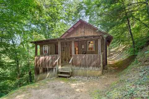 286 Rebel Dr, Hot Springs, NC 28743