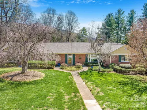 4 Dogwood Rd, Asheville, NC 28804