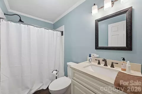 Bath - 10368 Turnplow Dr, Davidson, NC 28036 photo 3 of 3