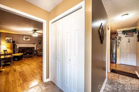 Entry Way - 3229 15th Ne Ave NE, Conover, NC 28613 photo 2 of 3